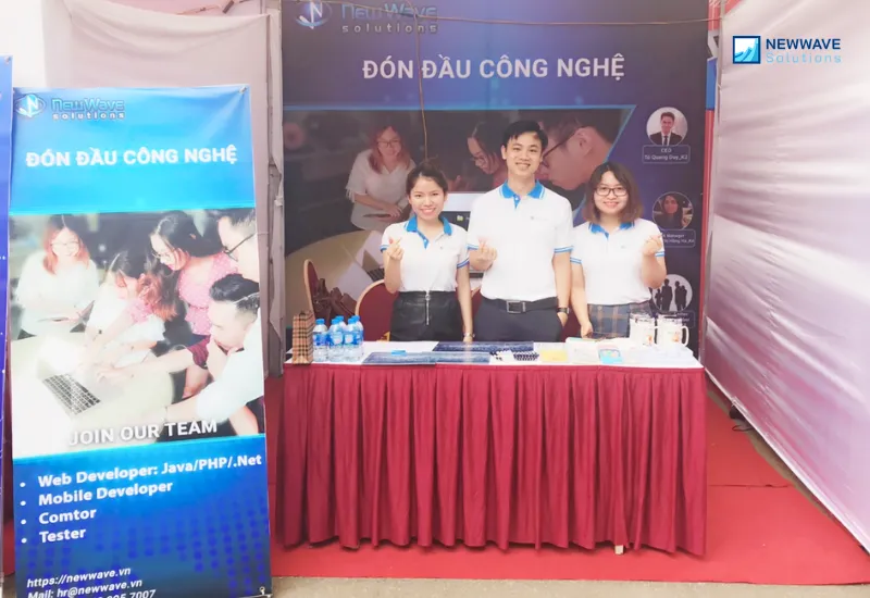 Newwave Solutions’ team at FPT International Day - Fly High Jobs