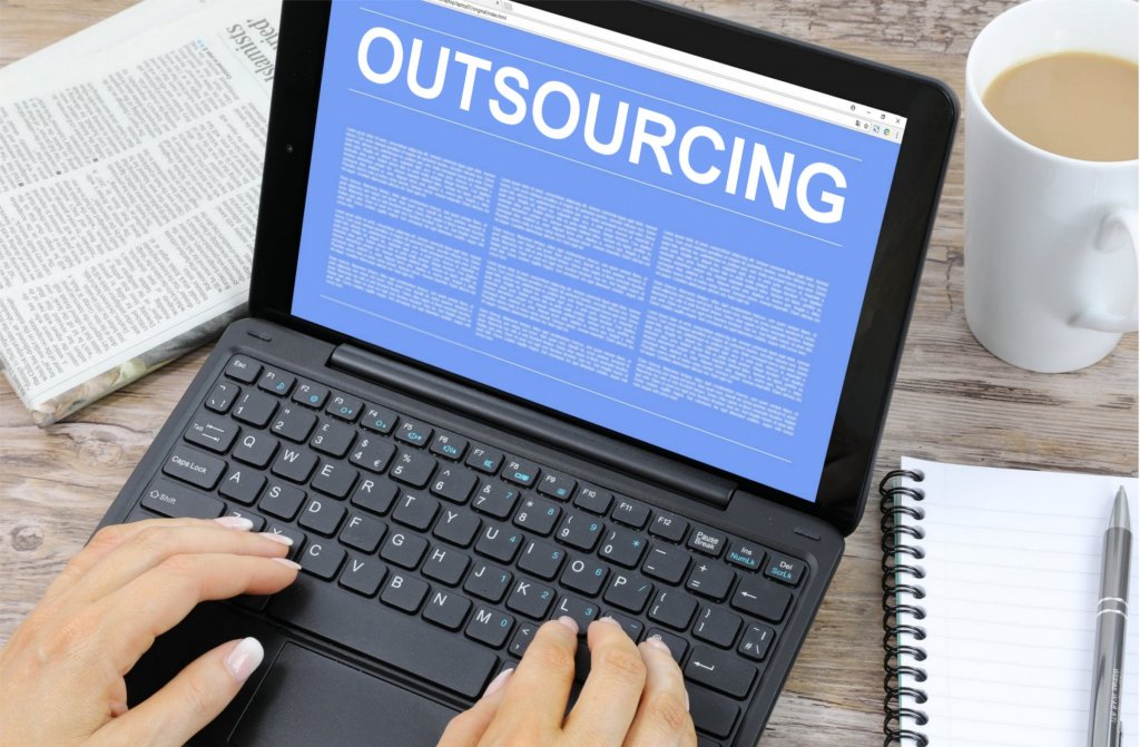 outsourcing software development progress