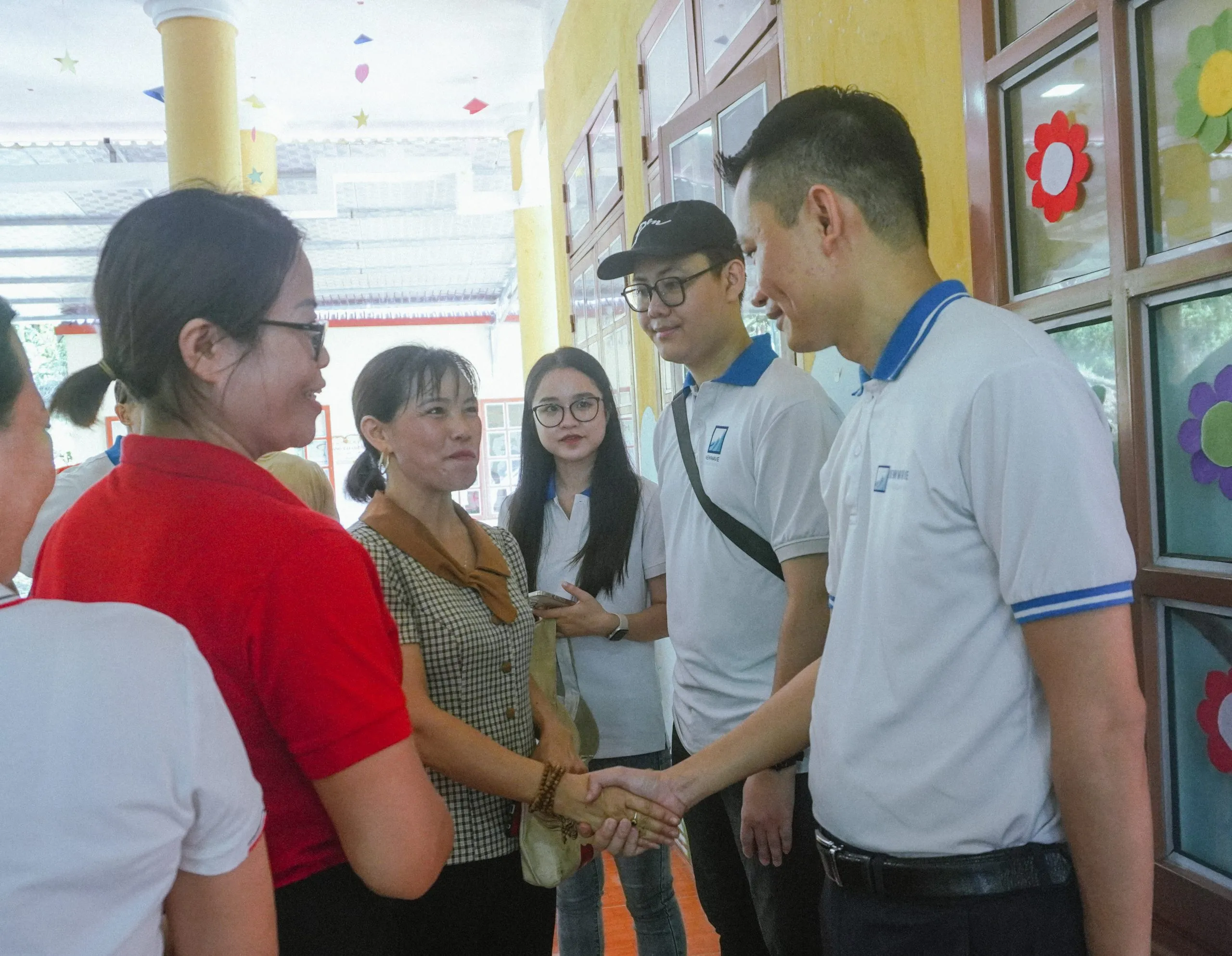 Newwave Solutions' Volunteer Event: A Train of Dreams - 300 pairs of hands, joining for support 6 Newwave Solutions Volunteer: A Train of Dreams 2