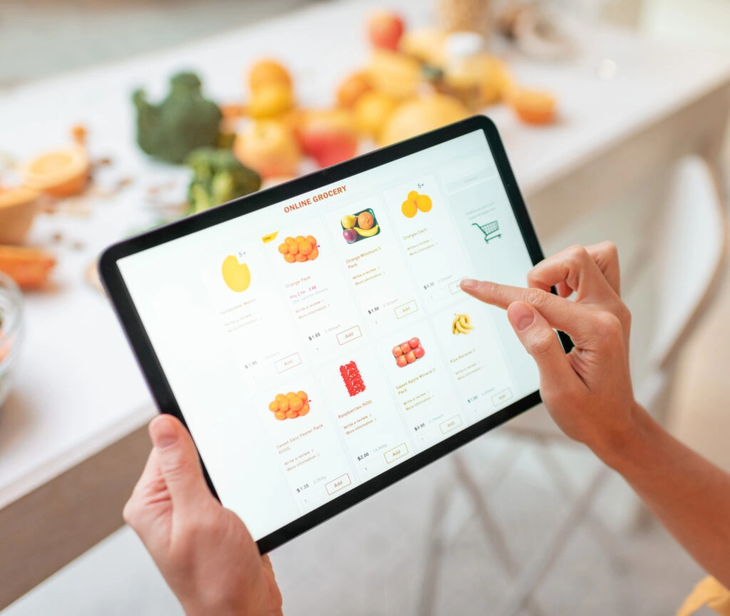 Custom eCommerce Development: Benefits, Steps & Common Mistakes 10 B2C Retail Online Stores